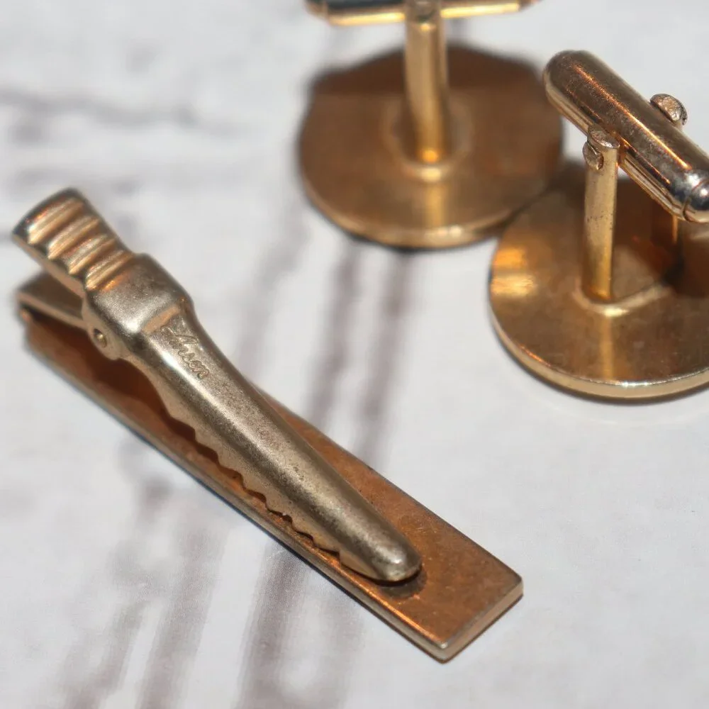 🏛️✨ Vintage Gold Greek Key Cufflink & Tie Clip Set by Anson